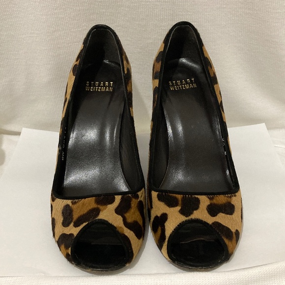 Gorgeous Wedge Leopard Print Stuart Weiztman heels Size 6 - Picture 6 of 11